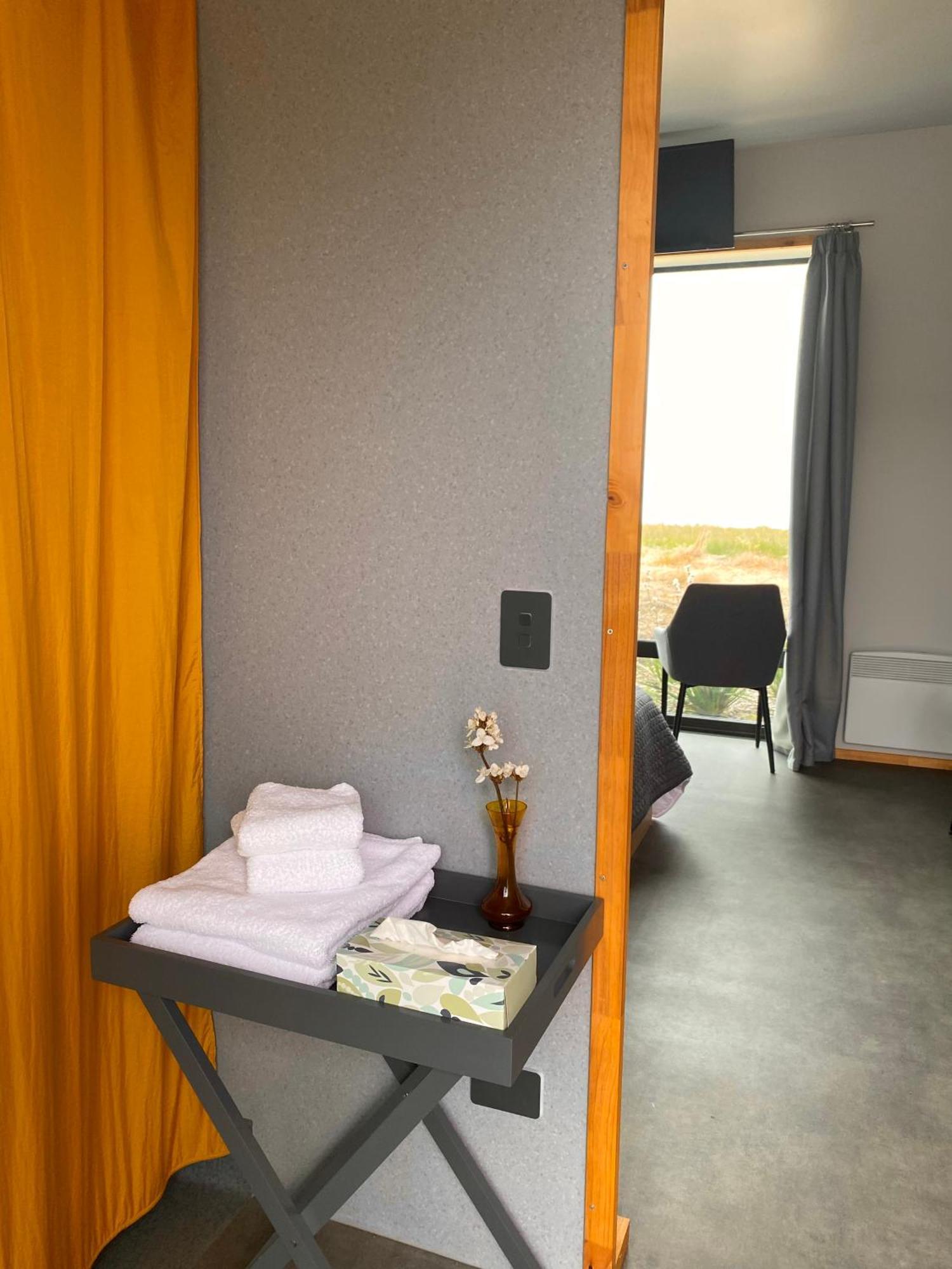 “The Cliffs” Humpridge View Motels Tuatapere Exterior foto